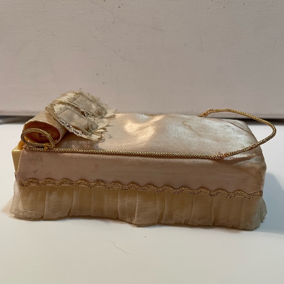 Vintage Ideal Petite Princess Fantasy  Dollhouse bed Furniture - Picture 4 of 6